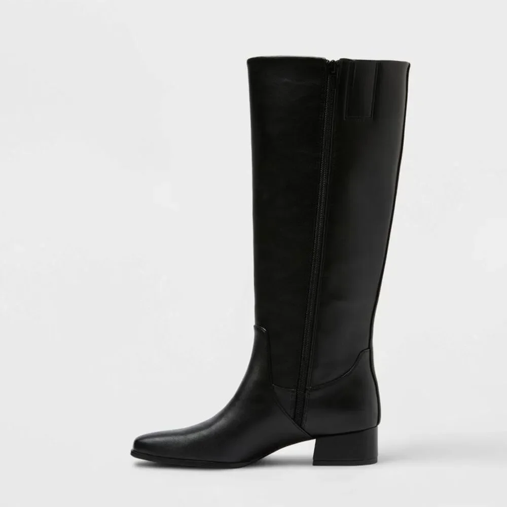 Universal Thread - Women’s Rhi Boots with Memory Foam Insole – Univer Black